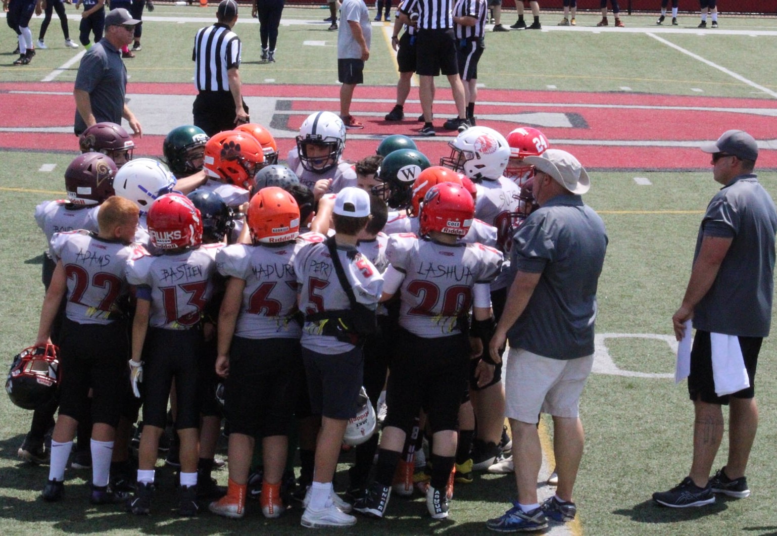 Tackle huddle photo